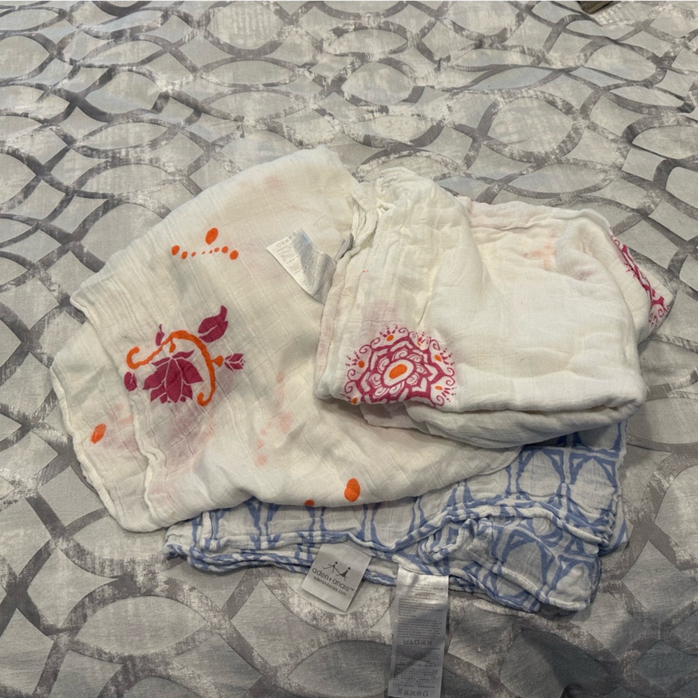 Set of 3 Aden and Anais muslin baby swaddles